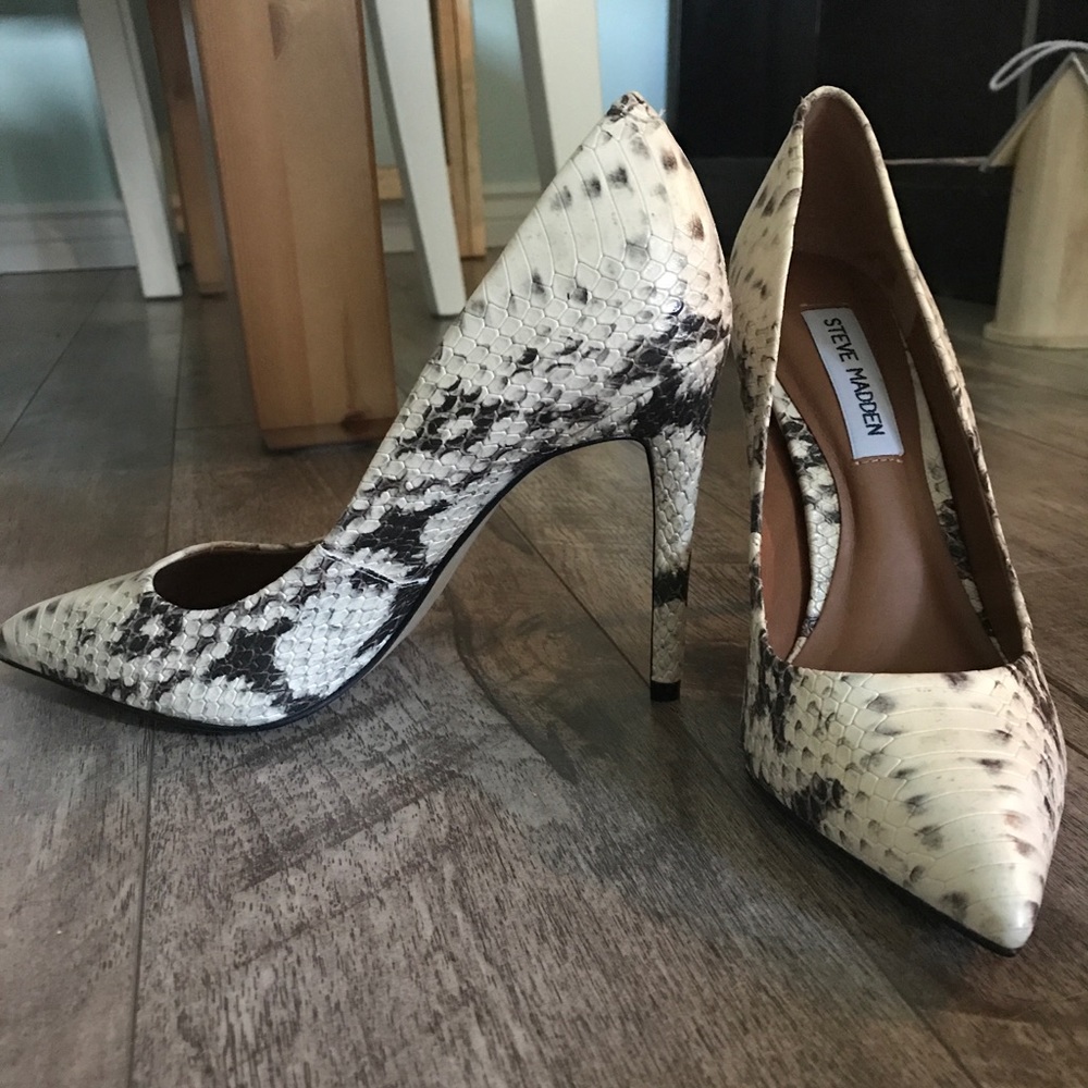 Steve Madden Snakeskin Pumps